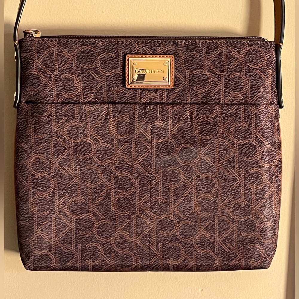 NWOT Calvin Klein Brown Crossbody Bag - Picture 3 of 4
